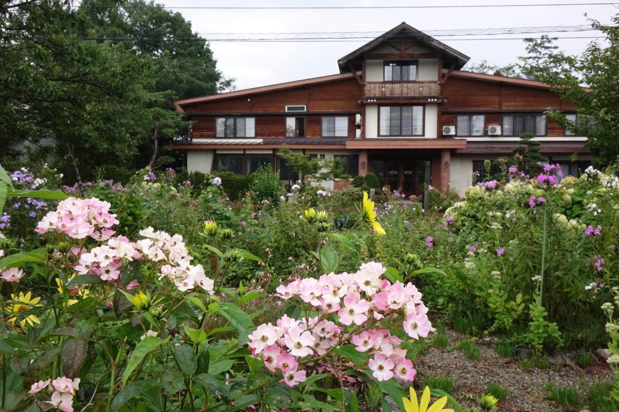 Country Inn Kashiwabara Хакуба-Мура Экстерьер фото