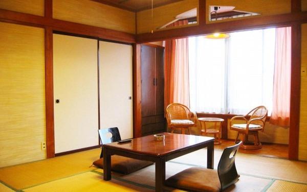 Country Inn Kashiwabara Хакуба-Мура Экстерьер фото